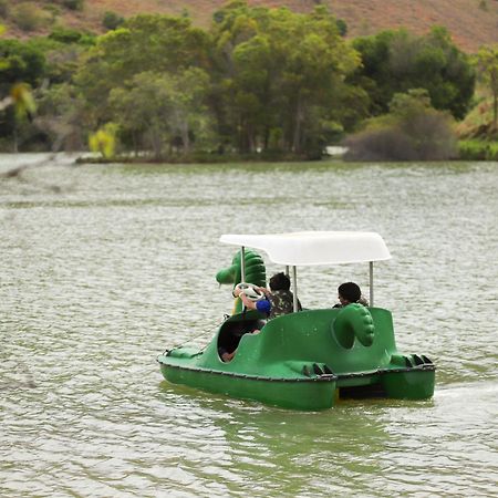 Vale Silvestre Eco Park Hotel โกเวร์นาดอร์ วาลาดาเรส ภายนอก รูปภาพ