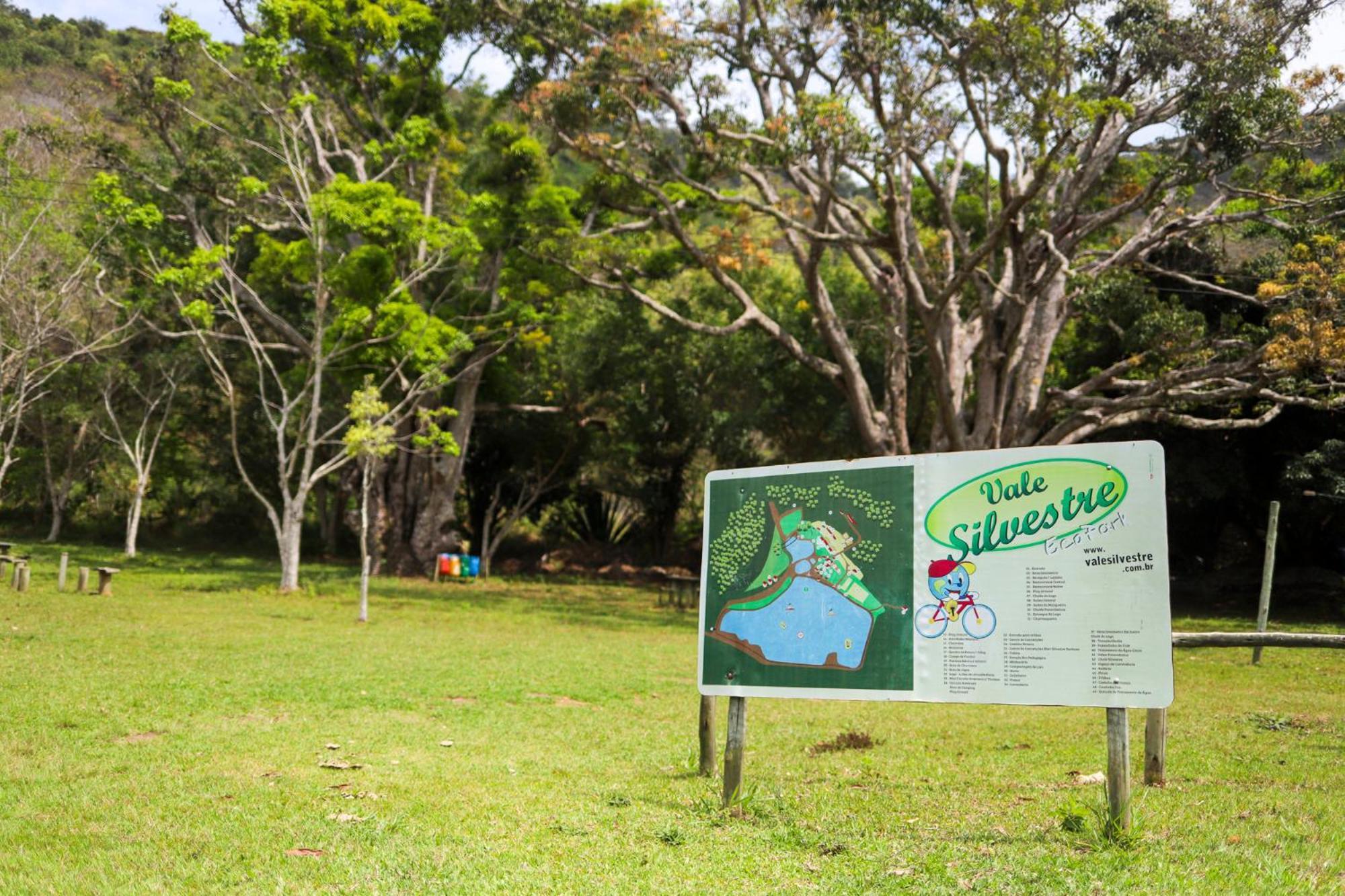 Vale Silvestre Eco Park Hotel โกเวร์นาดอร์ วาลาดาเรส ภายนอก รูปภาพ
