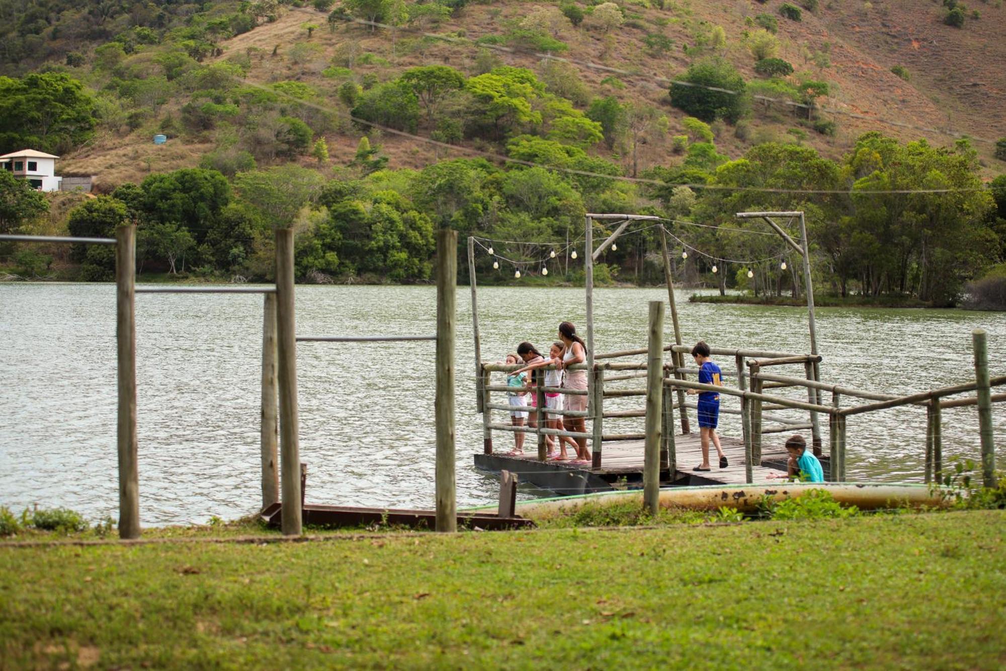 Vale Silvestre Eco Park Hotel โกเวร์นาดอร์ วาลาดาเรส ภายนอก รูปภาพ