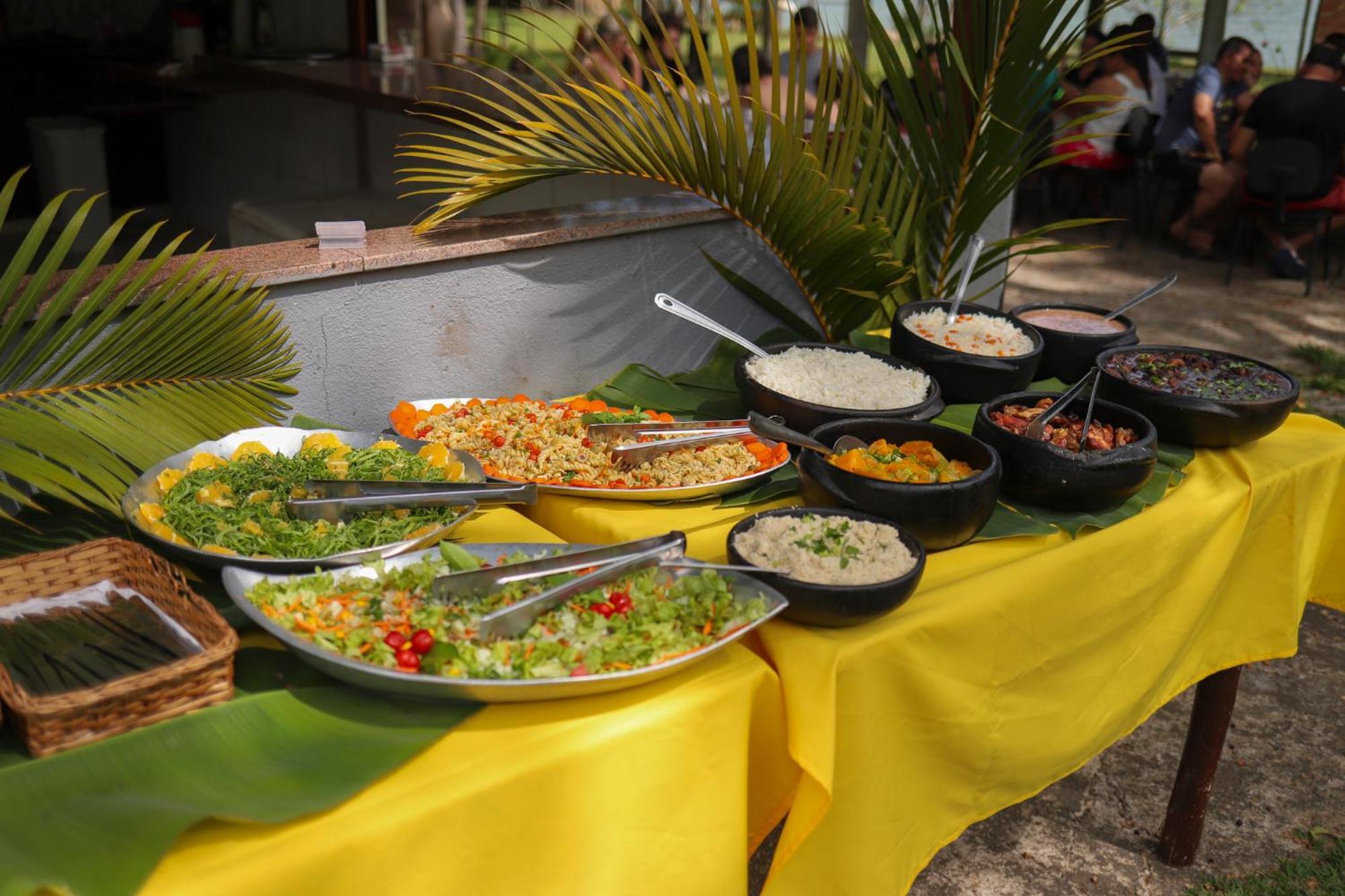 Vale Silvestre Eco Park Hotel โกเวร์นาดอร์ วาลาดาเรส ภายนอก รูปภาพ