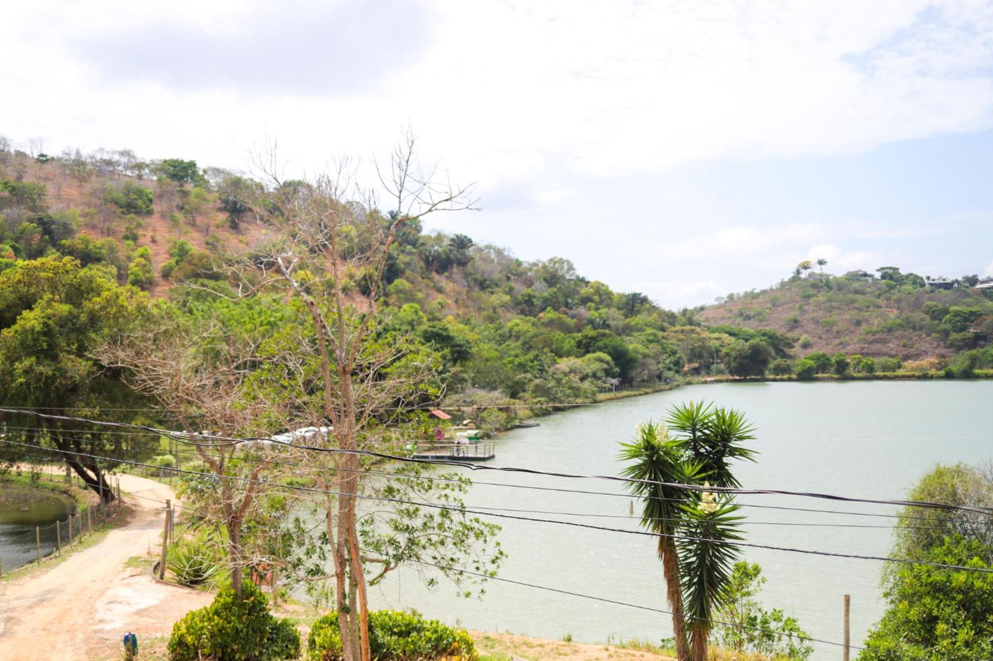 Vale Silvestre Eco Park Hotel โกเวร์นาดอร์ วาลาดาเรส ภายนอก รูปภาพ