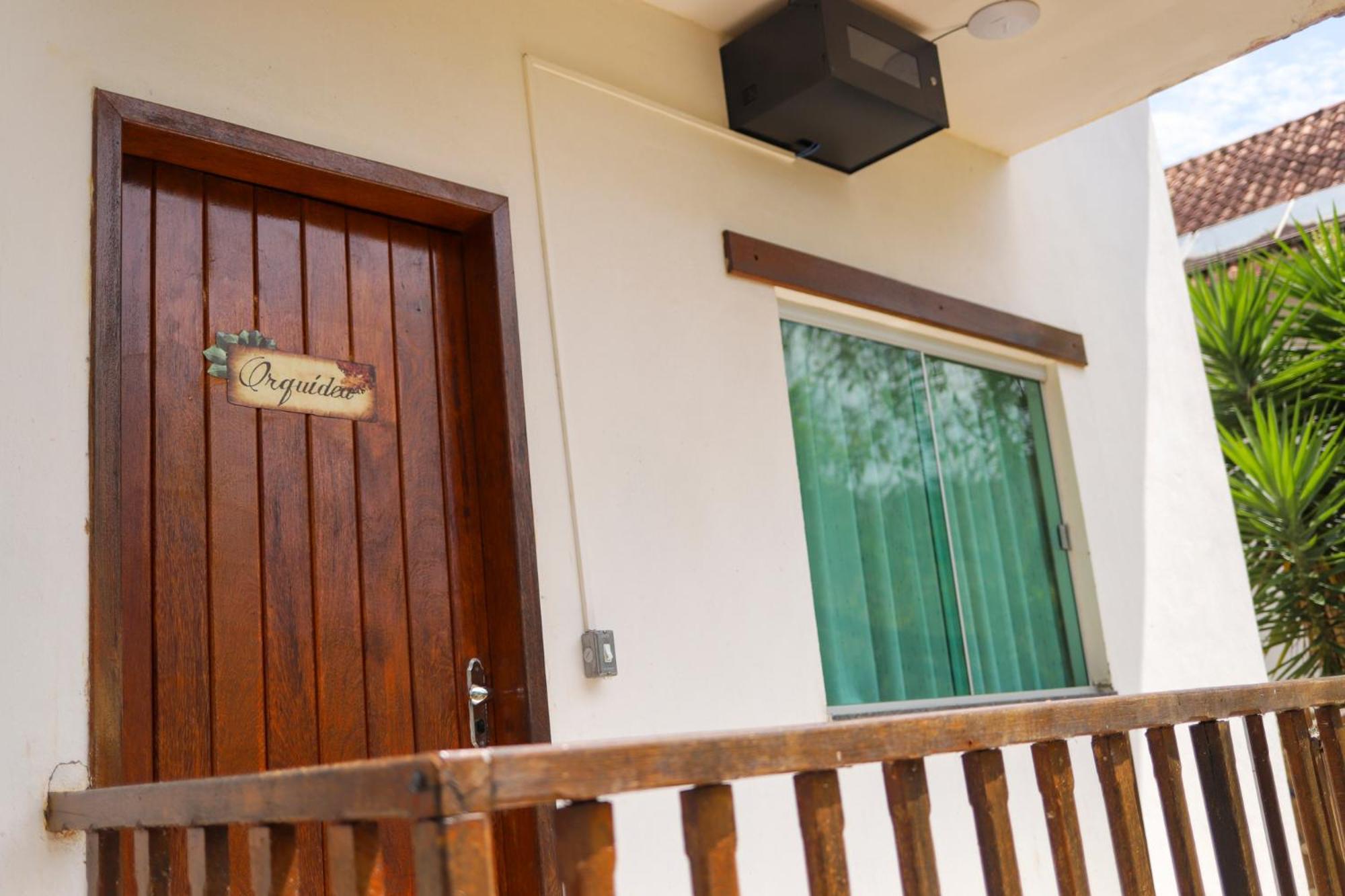 Vale Silvestre Eco Park Hotel โกเวร์นาดอร์ วาลาดาเรส ภายนอก รูปภาพ
