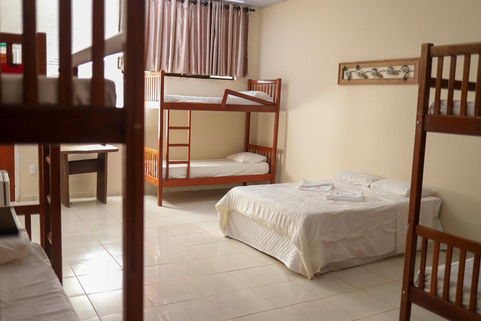 Vale Silvestre Eco Park Hotel โกเวร์นาดอร์ วาลาดาเรส ภายนอก รูปภาพ